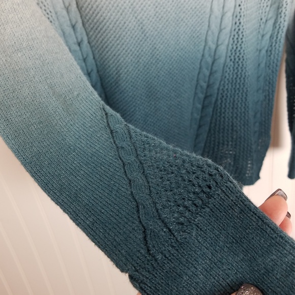 American Eagle Outfitters Blue Ombre Sweater Sz Sm - Picture 5 of 7
